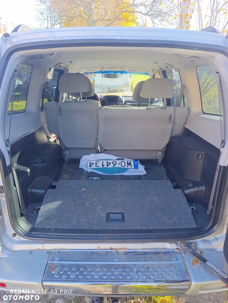 Mitsubishi Pajero - 34
