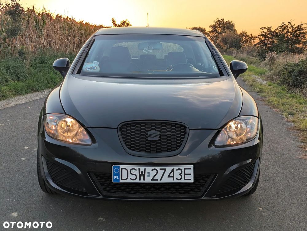 Seat Leon 2010 photo 2