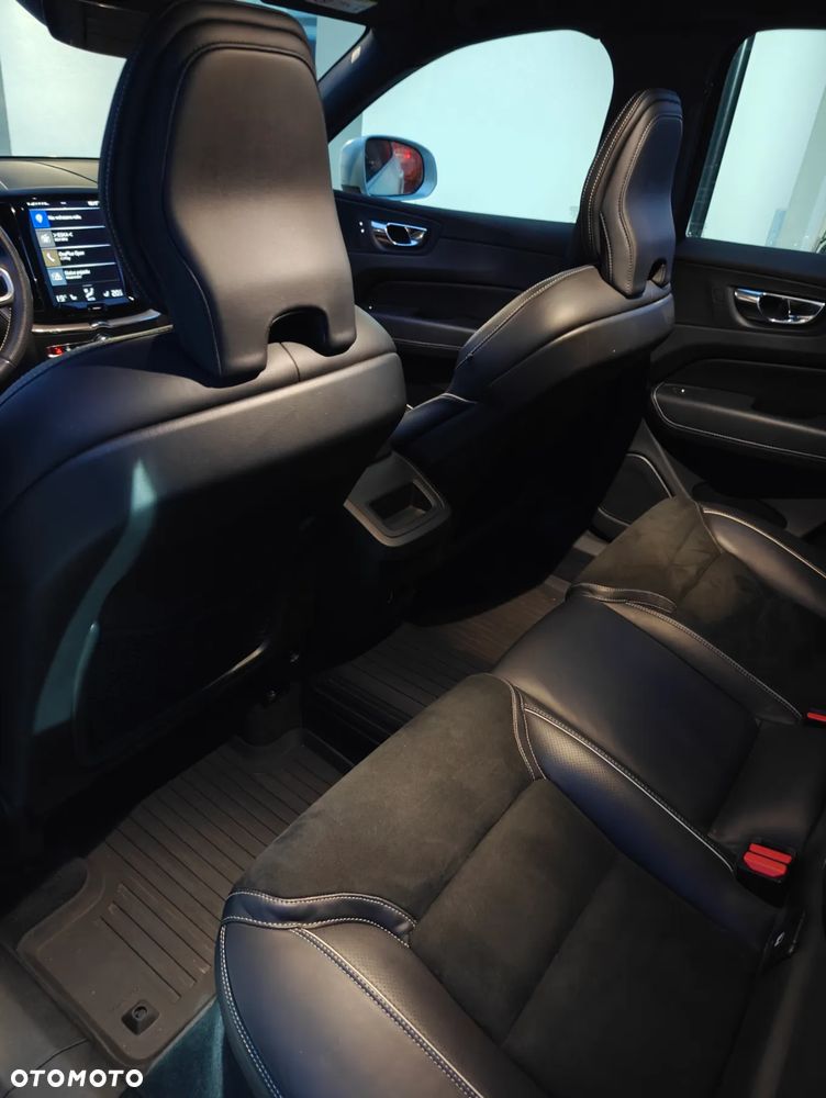 Volvo XC 60 D4 AWD R-Design - 10