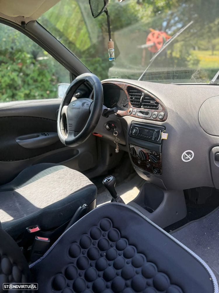 Ford Fiesta 1.25 Ghia - 5