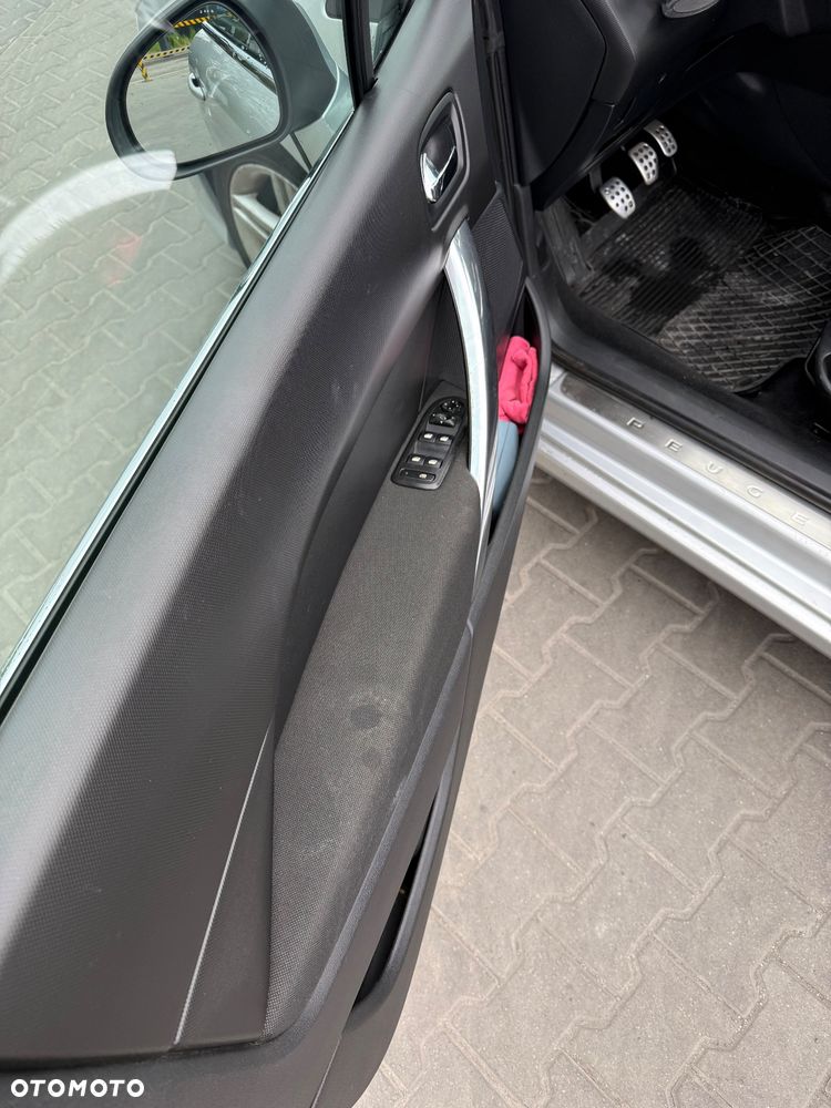 Peugeot 308 CC 1.6 HDi Sport - 15