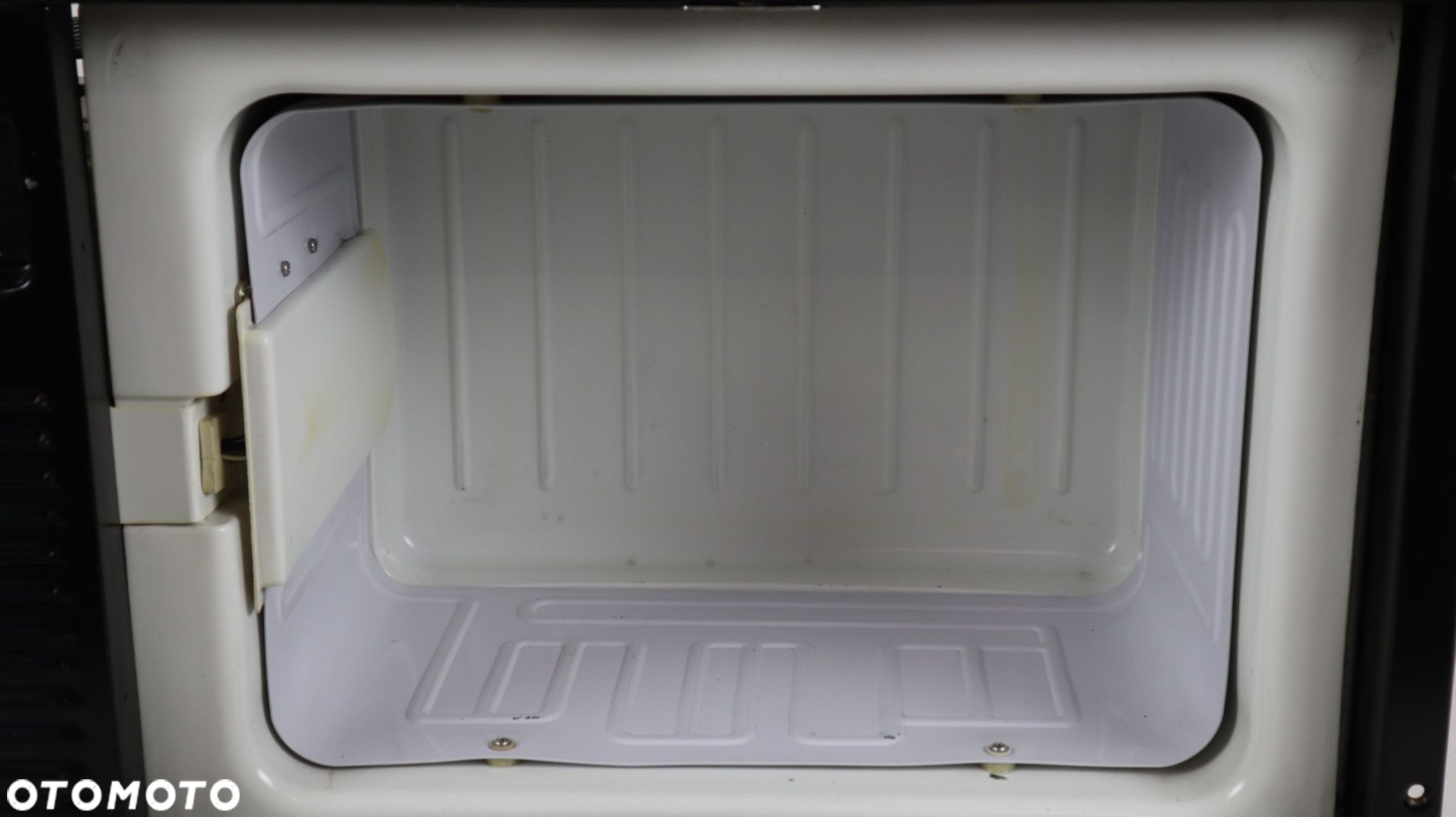 KAMPER PRZYCZEPA KEMPINGOWA LODÓWKA 29L MRBD-530A-T-AE - 5