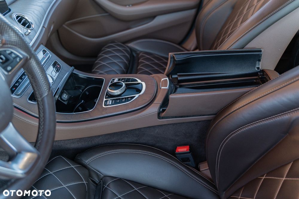 Mercedes-Benz Klasa E 220 d 4-Matic Business Edition 9G-TRONIC - 37