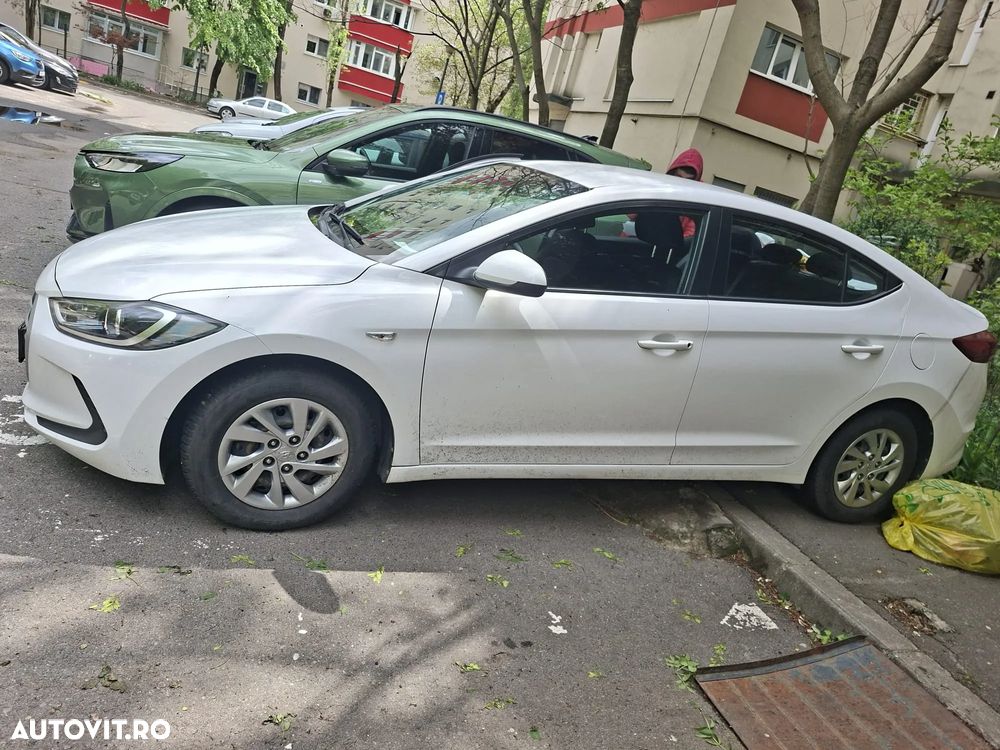 Hyundai Elantra 1.6 MPi Comfort - 1
