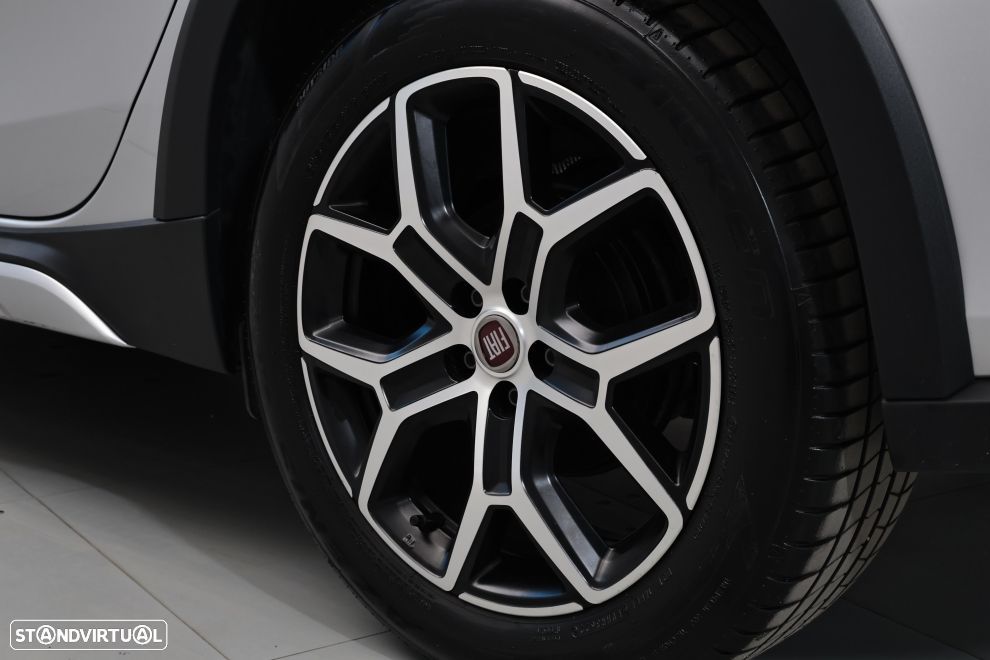 Fiat Tipo Cross 1.3 Multijet - 13