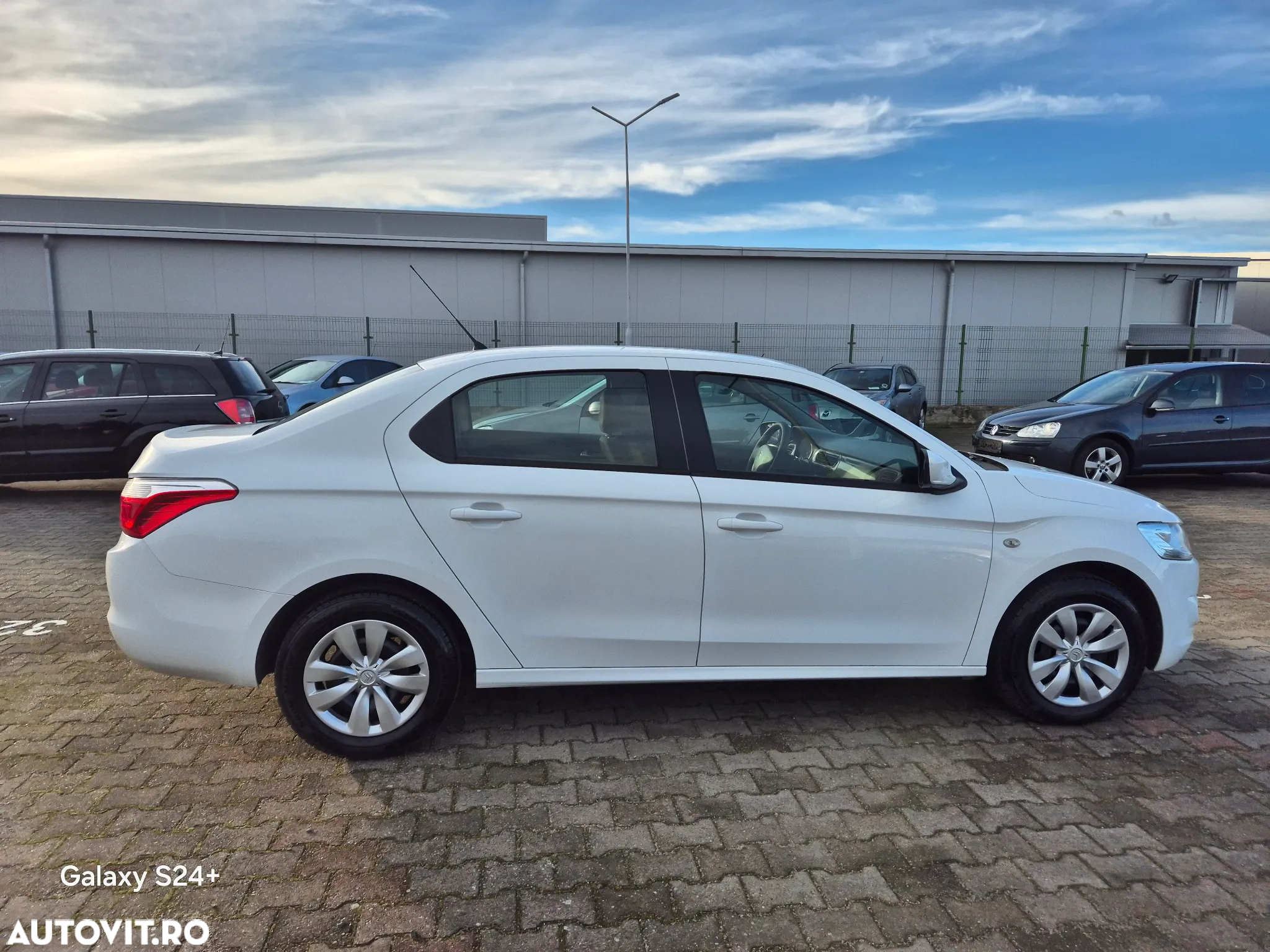 Citroën C-Elysée 1.6 BlueHDi BVM Live - 13