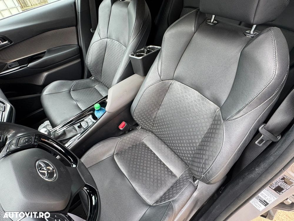 Toyota C-HR 2.0 HSD 184 CP 4x2 CVT C-lassy bi-tone - 17