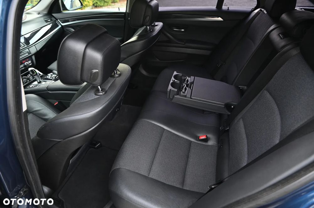 BMW Seria 5 520d - 25