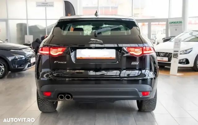 Jaguar F-Pace ver-20d-awd-portfolio - 2