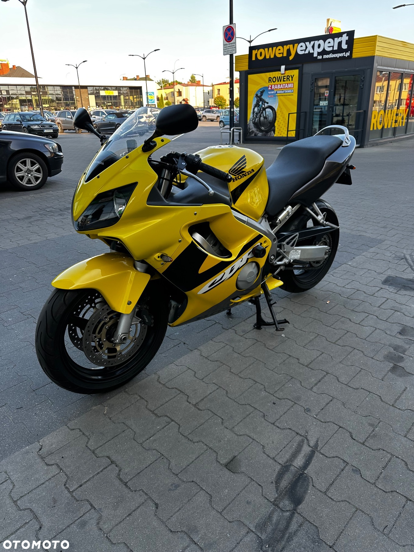 Honda CBR - 3