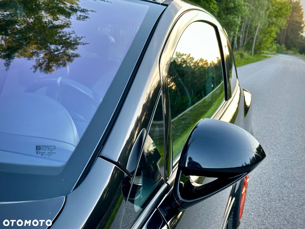 Opel Corsa 1.6T OPC - 10