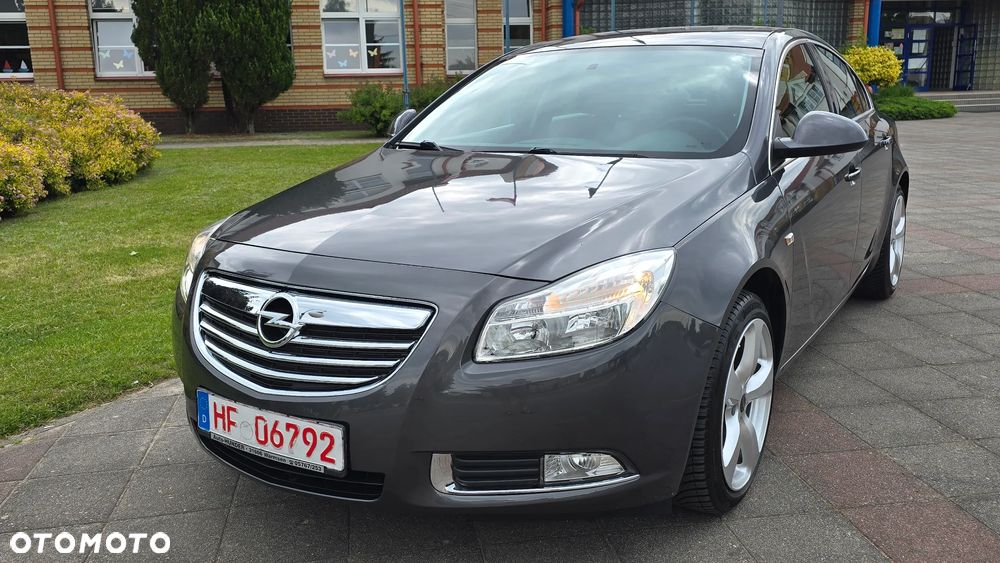 Opel Insignia - 1