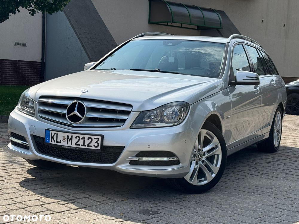 Mercedes-Benz Klasa C 180 CGI BlueEff Avantgarde - 2