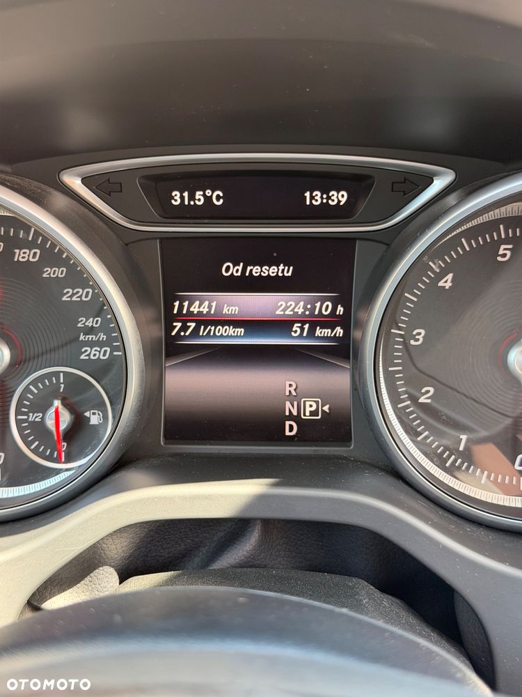 Mercedes-Benz CLA 200 7G-DCT AMG Line - 9