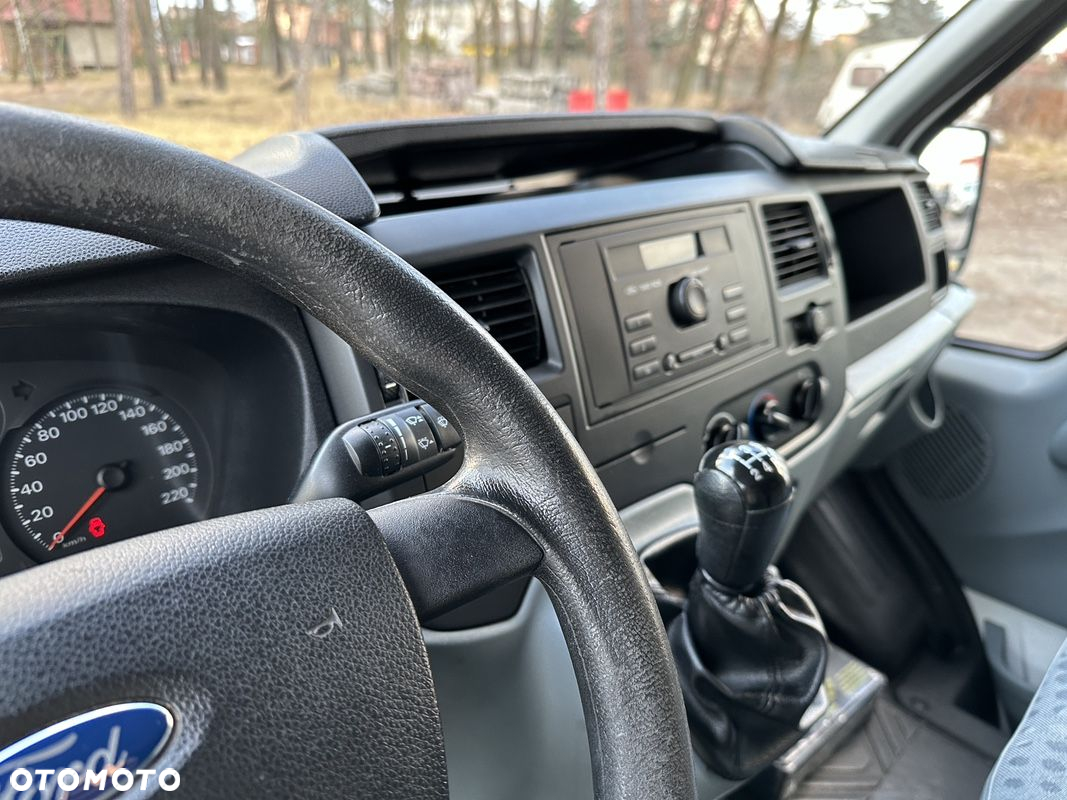 Ford Transit Tourneo - 18