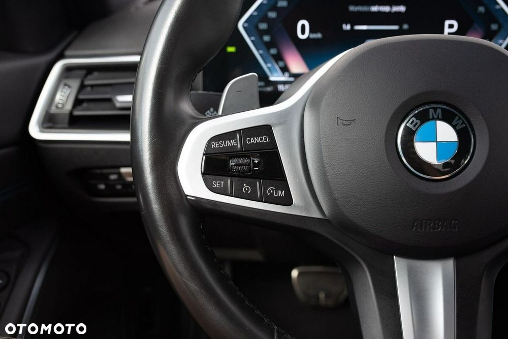BMW Seria 3 318i M Sport - 13