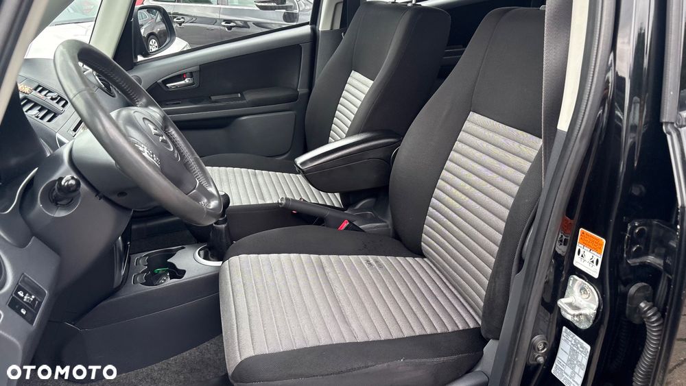 Suzuki SX4 1.6 Comfort - 19