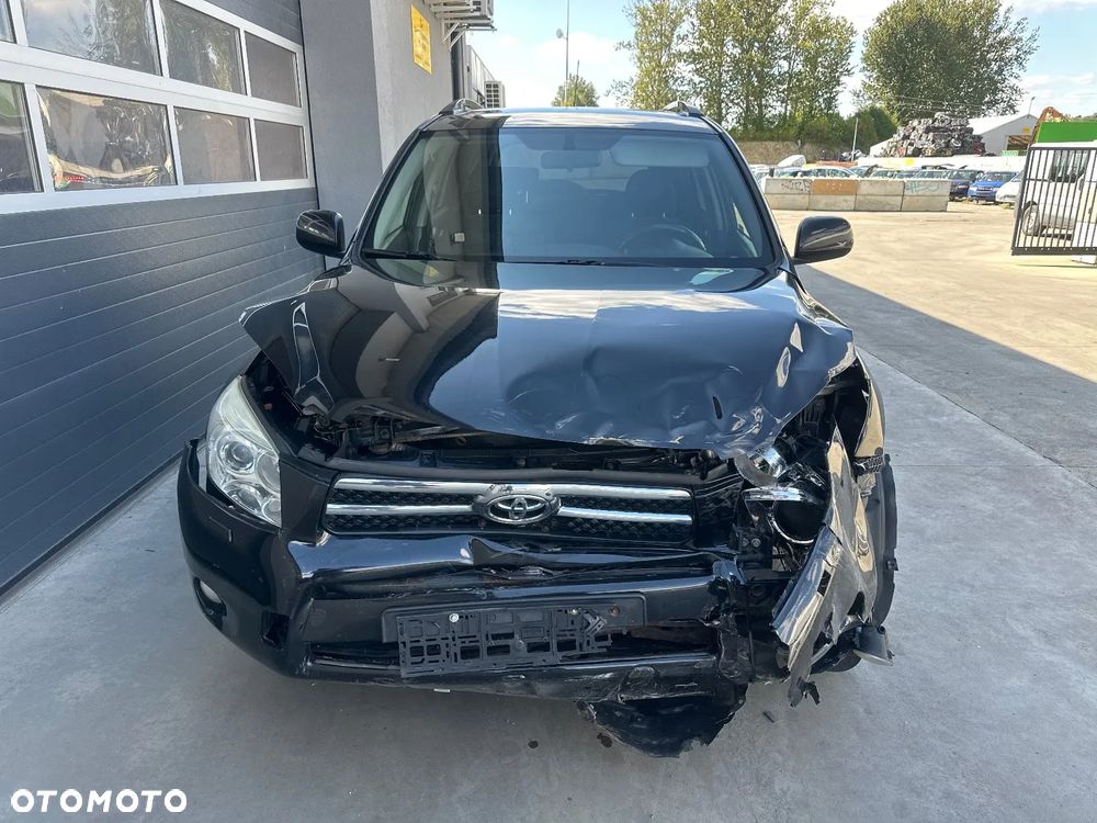 Toyota RAV4 - 3