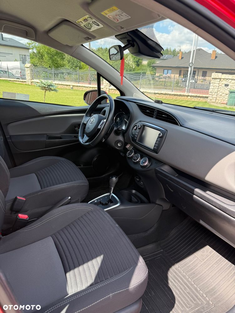 Toyota Yaris 1.5 Premium CVT - 10
