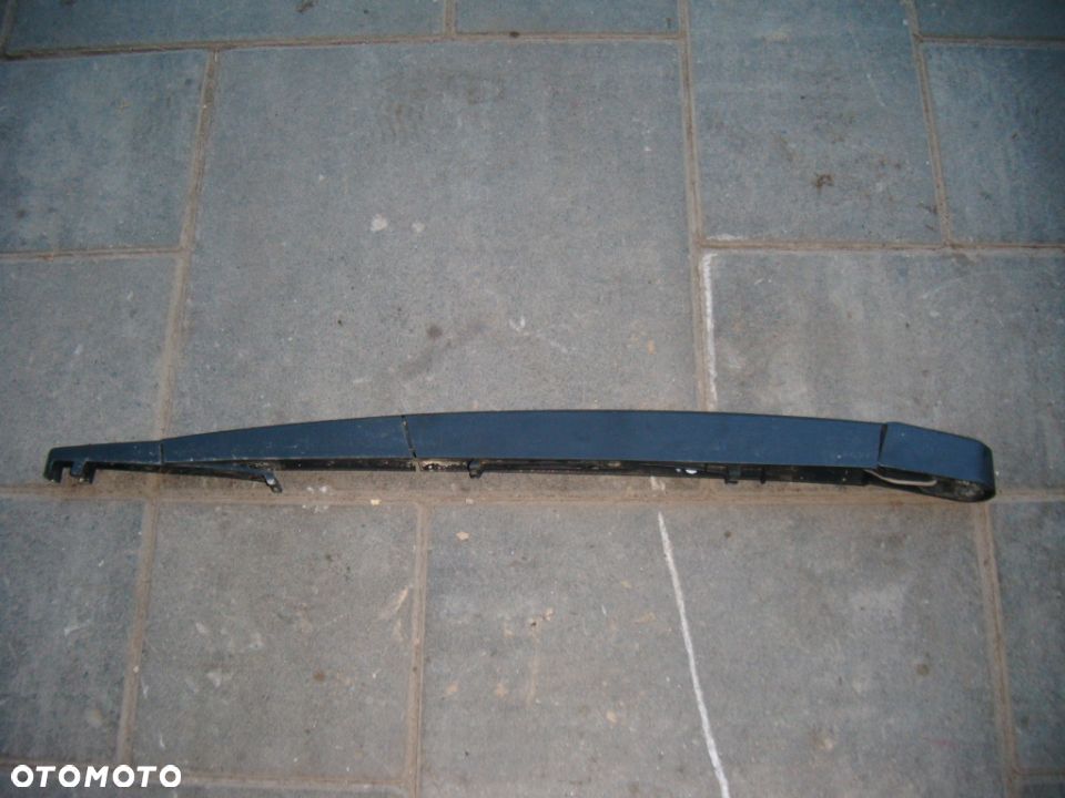 opel vectra c 05r ramię wycieraczki tył - 1