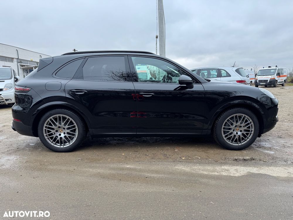 Porsche Cayenne - 16