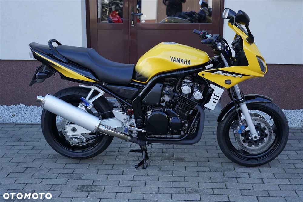 Yamaha FZS - 2