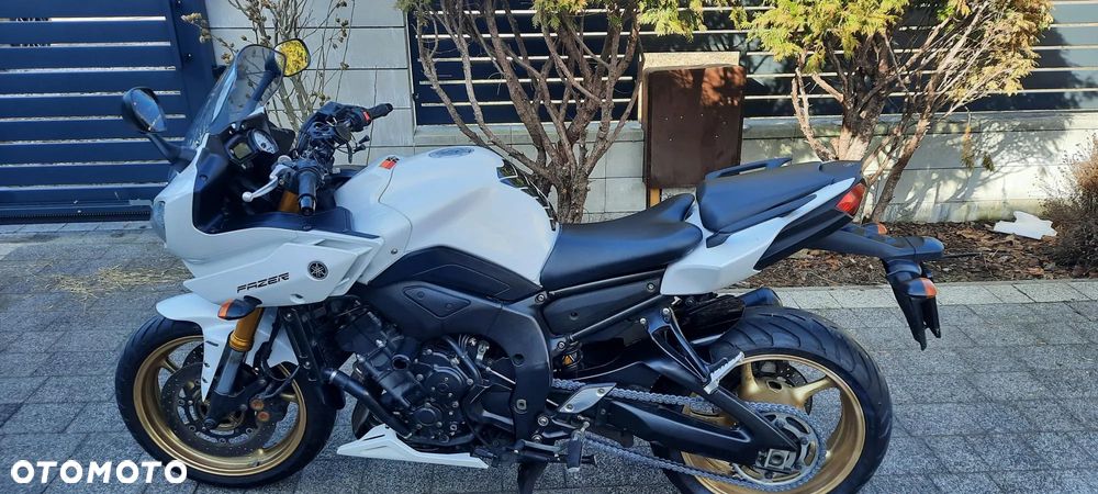 Yamaha FZ8 - 5