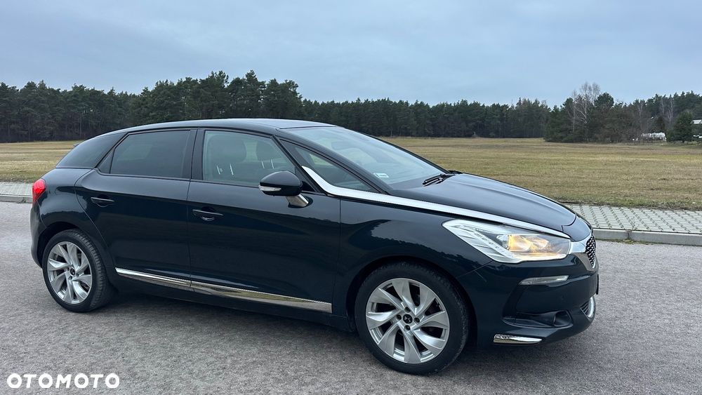 DS Automobiles DS 5 - 10