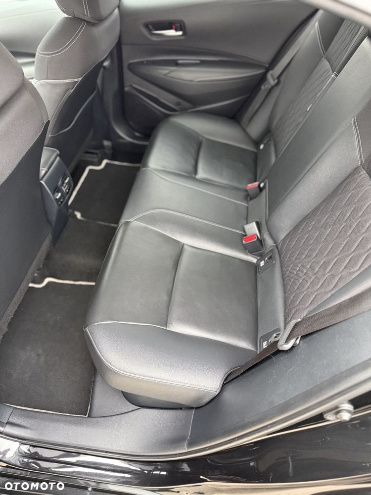 Toyota Corolla 1.8 Hybrid Executive - 31