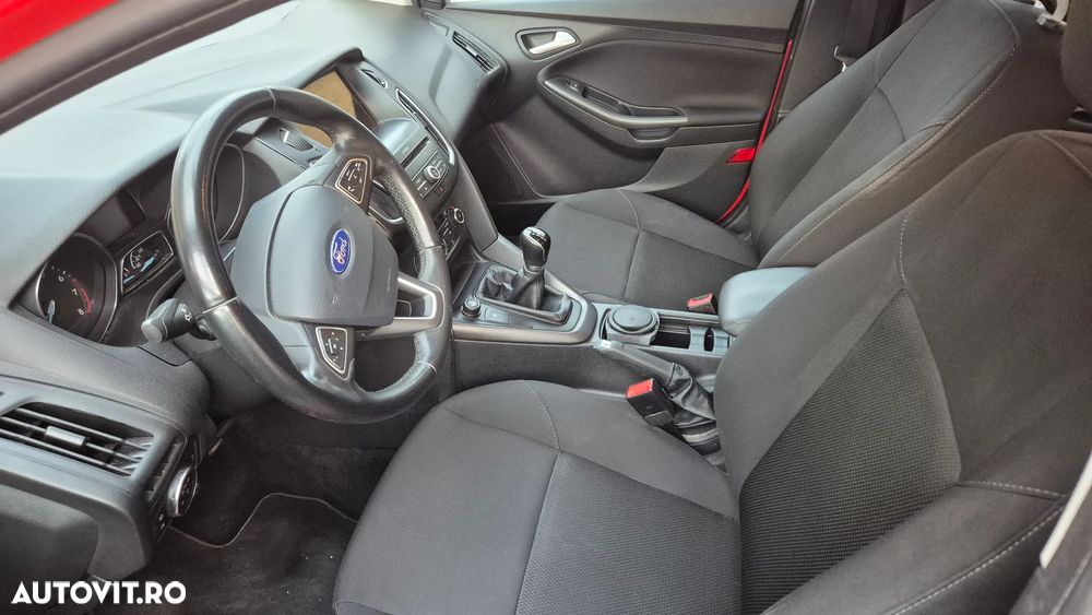 Ford Focus - 15