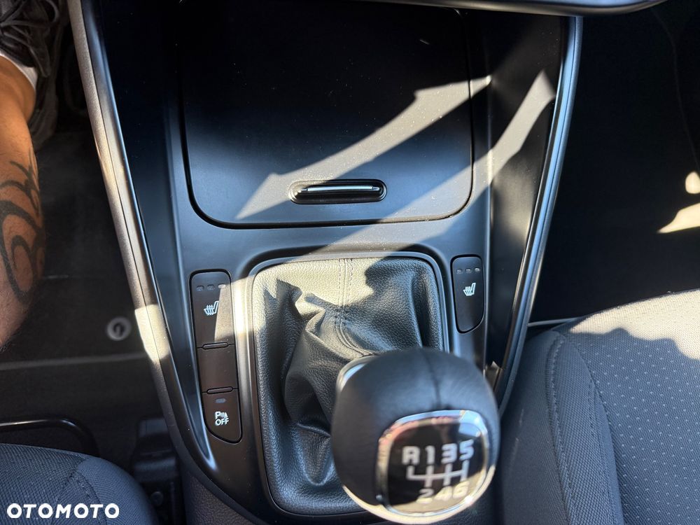 Kia Carens 1.7 CRDi 115 Dream-Team Edition - 30