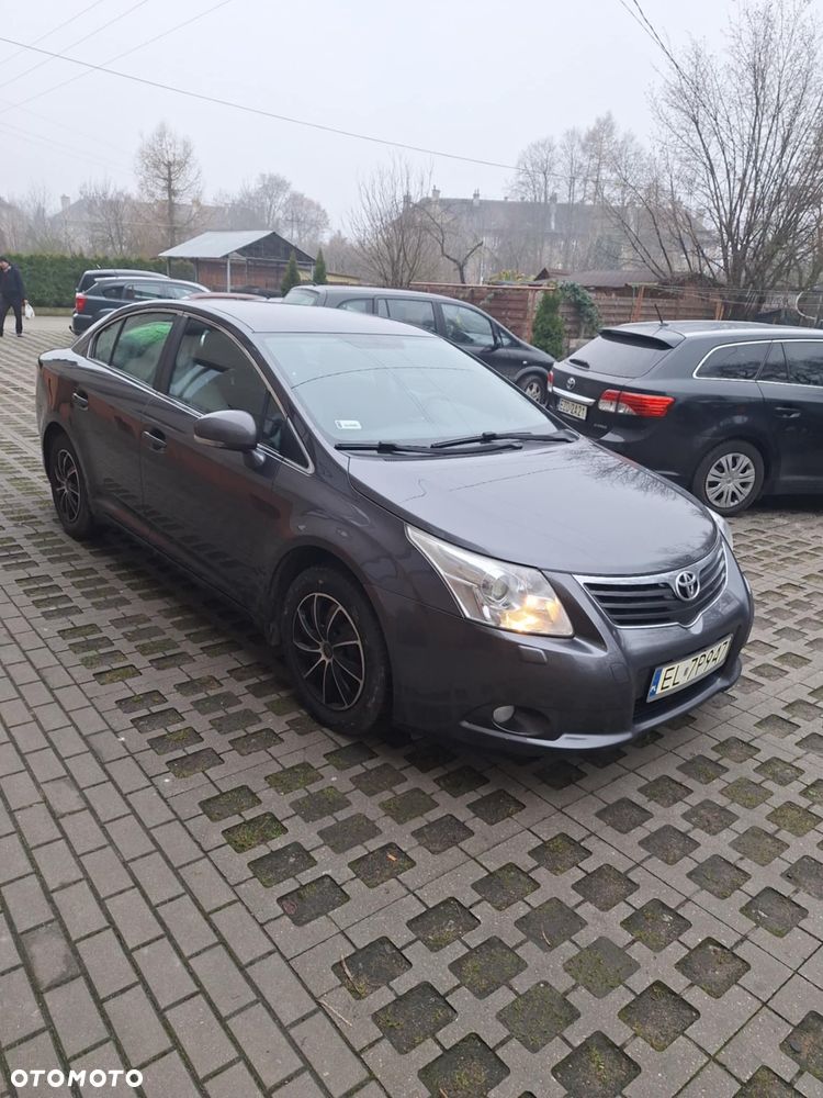 Toyota Avensis 2.0 D-4D Sol - 4