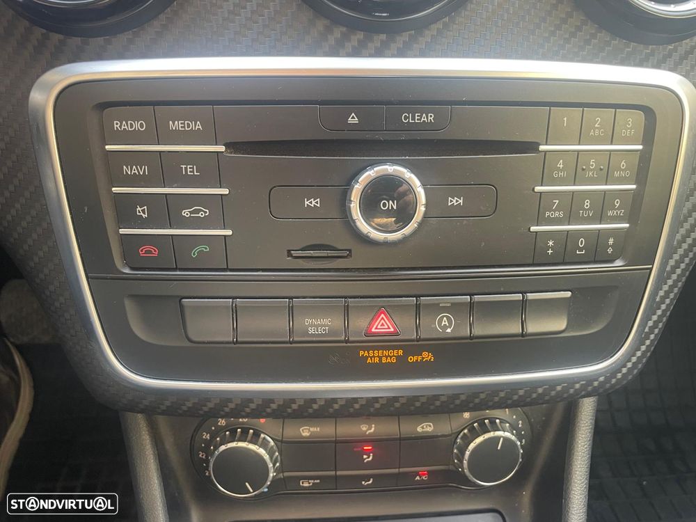 Mercedes-Benz GLA 180 - 6