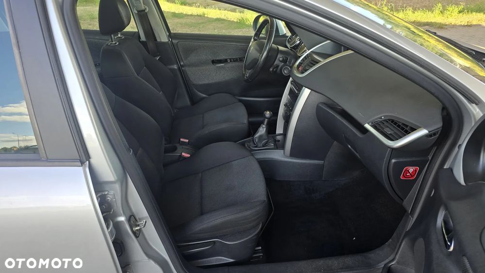 Peugeot 207 SW 110 HDi FAP (Blue Lion) Sport - 12