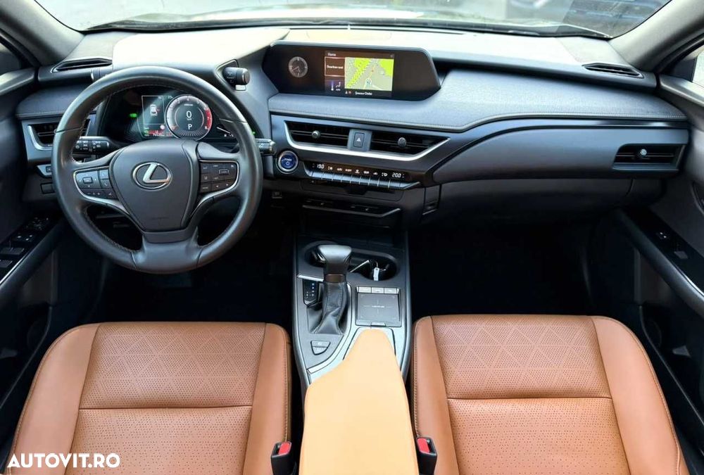 Lexus UX - 24