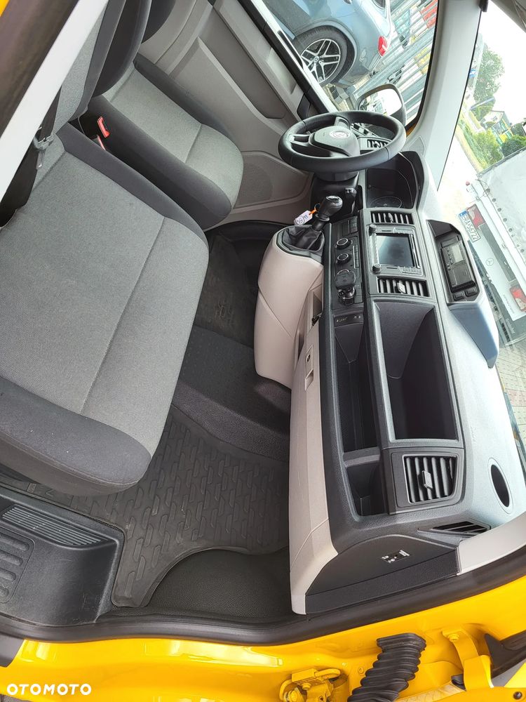 Volkswagen T6-2.0 TDI-DŁUGI-150 KM-SERWIS MOBILNY-KLIMA-ŁADNY - 4