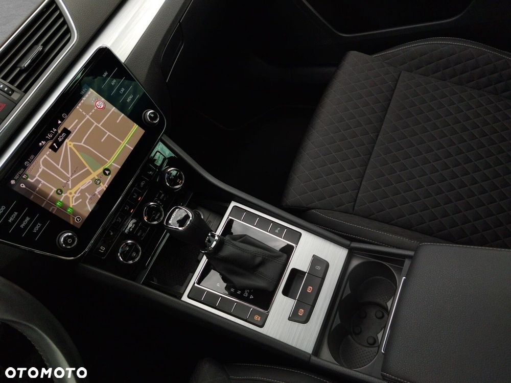 Skoda Superb 2.0 TDI SCR Ambition DSG - 33