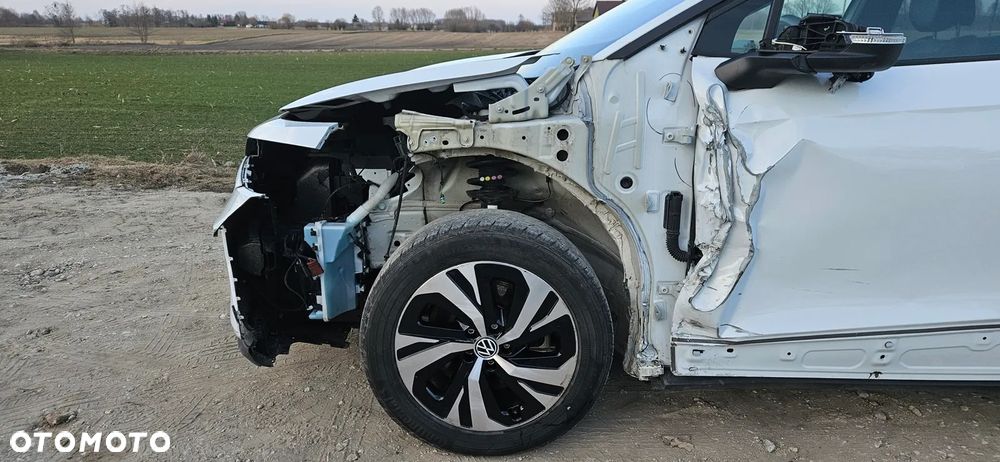 Volkswagen ID.4 - 17