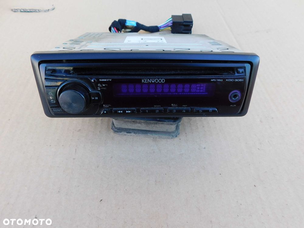 Radio samochodowe 1DIN CD MP3 AUX Kenwood KDC-3051 z kostką ISO - 2