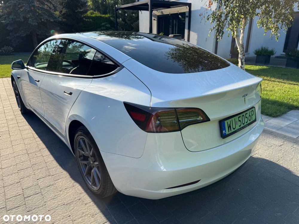 Tesla Model 3 - 2