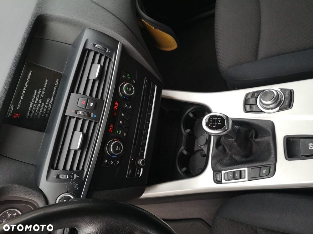 BMW X3 sDrive18d - 31