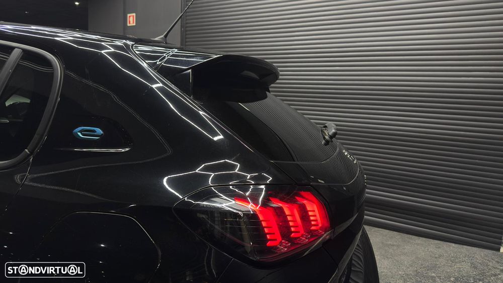 Peugeot e-208 Allure Pack - 18