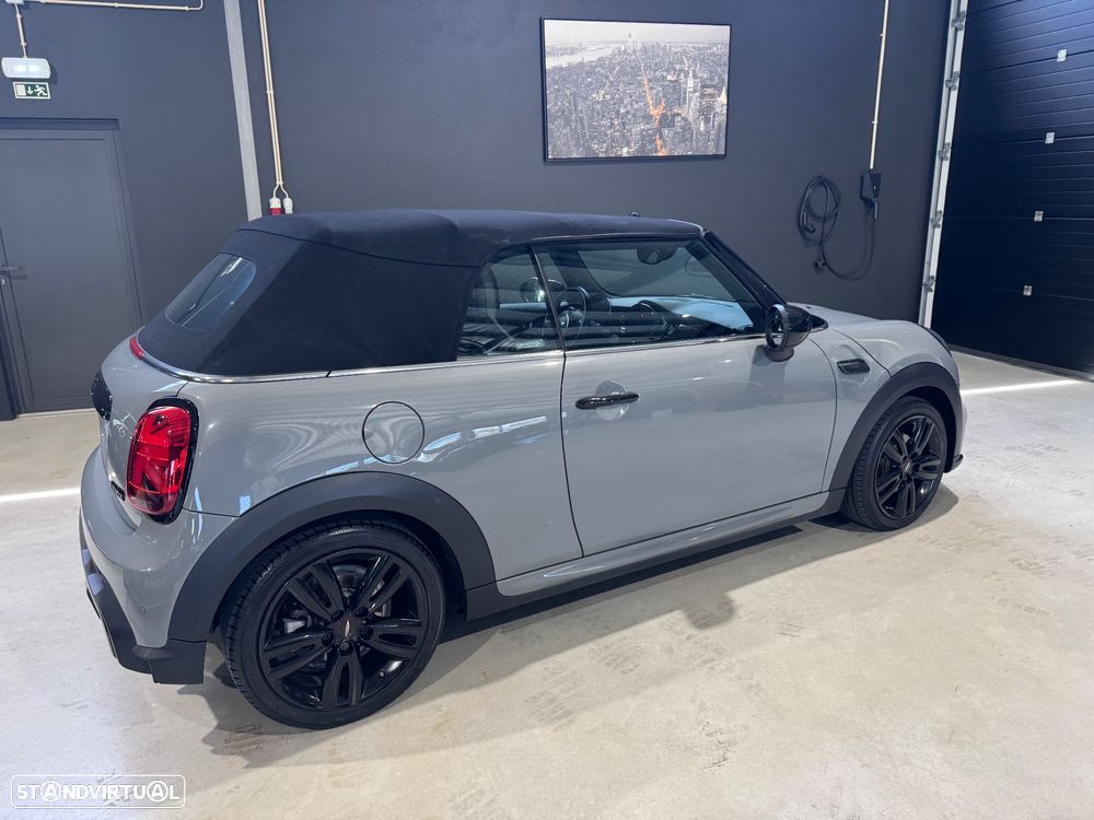 MINI Cabrio Cooper Premium Plus JCW Auto - 11
