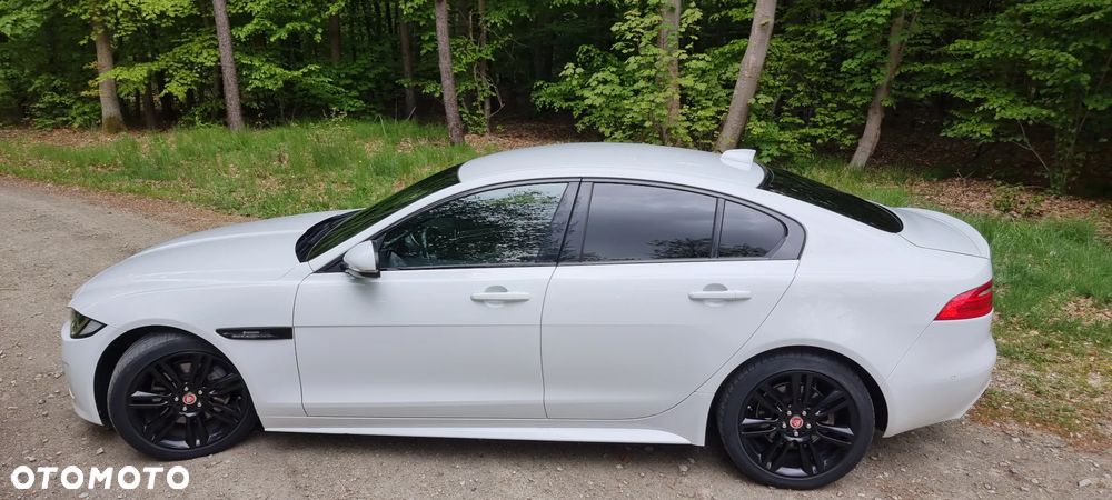 Jaguar XE 20d R-Sport - 8