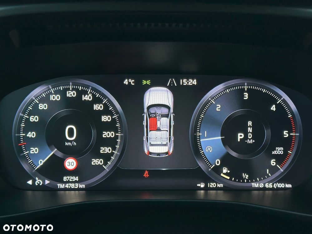 Volvo XC 40 D3 Momentum - 14