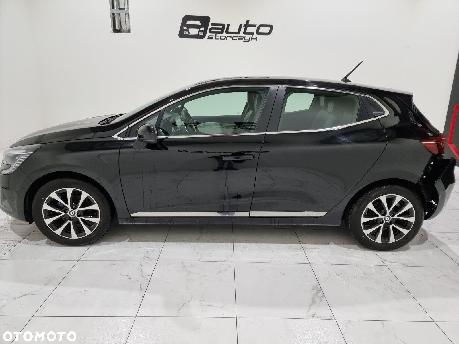 Renault Clio - 8