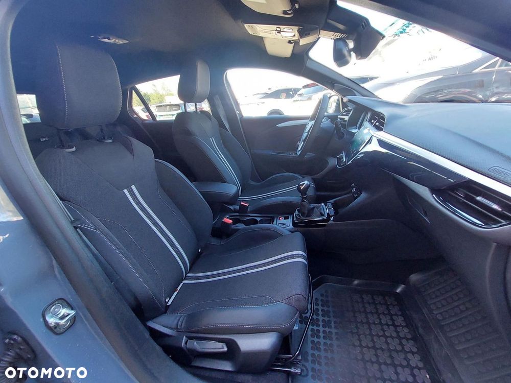 Opel Corsa 1.2 GS S&S - 11