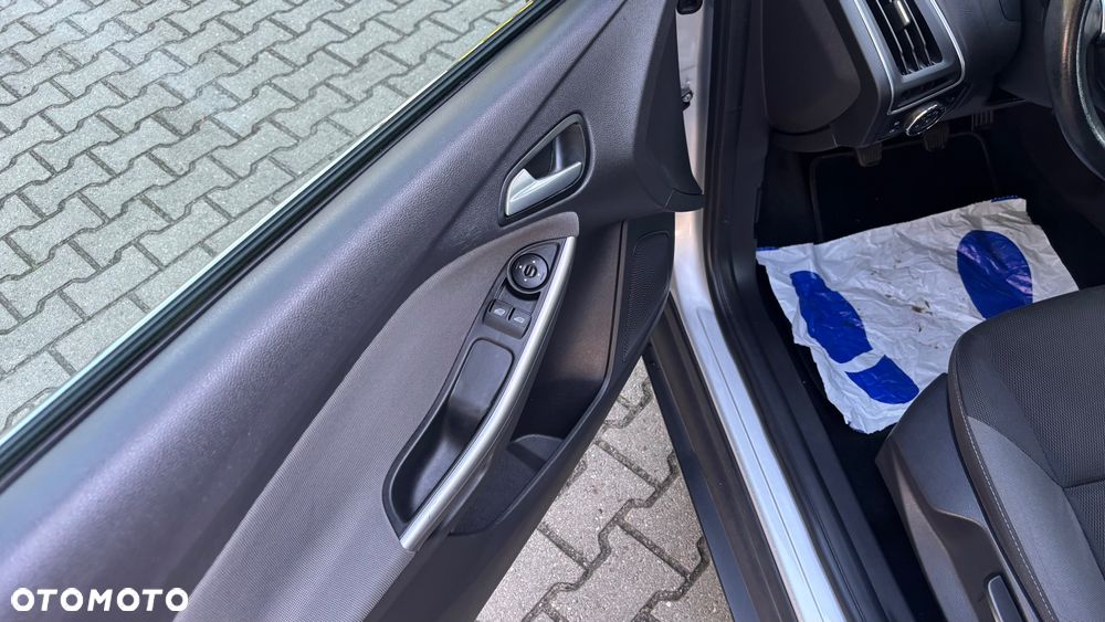 Ford Focus 1.0 EcoBoost STart-Stopp-System TITANIUM - 10