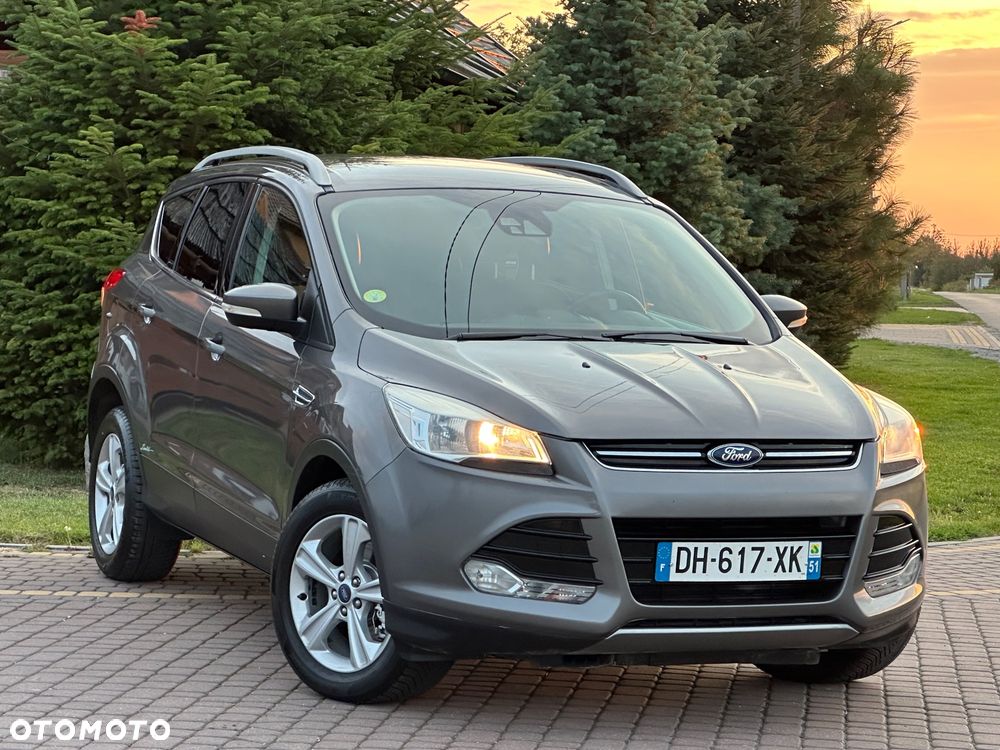 Ford Kuga 2015 photo 2