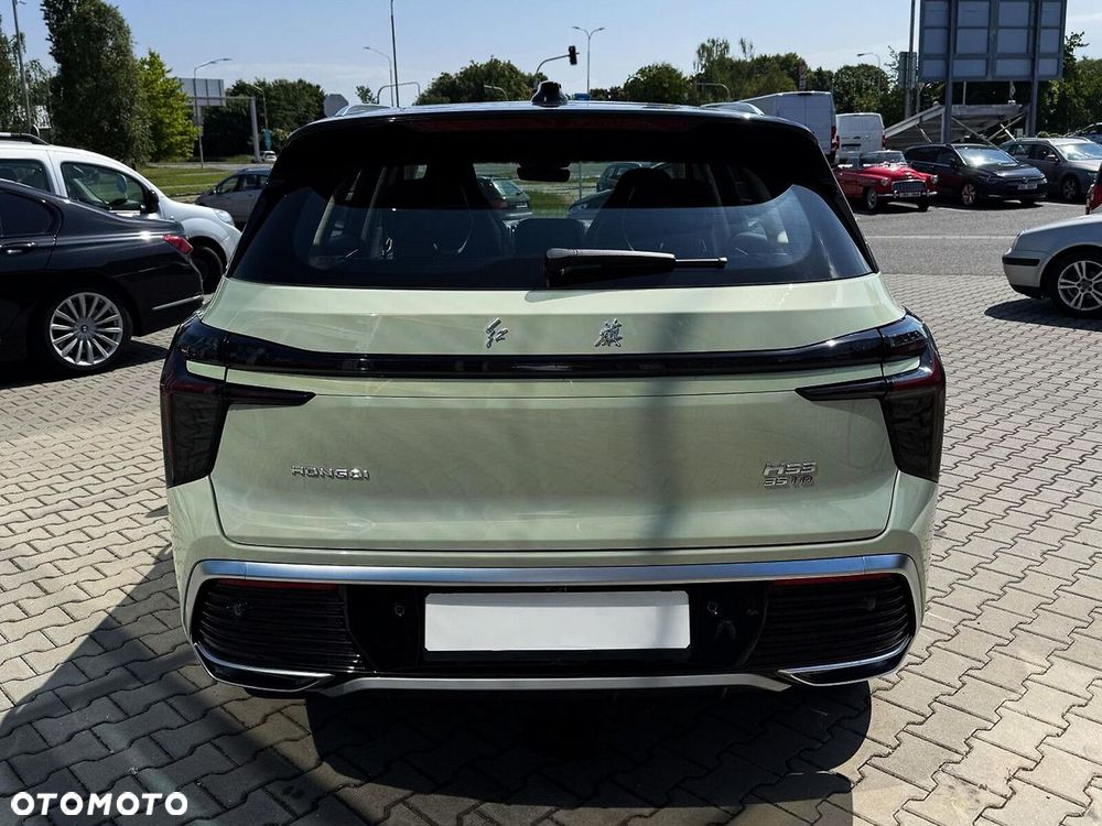 Hongqi HS3 - 6